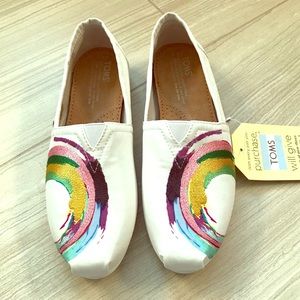 TOMS white satin embroidery shoes